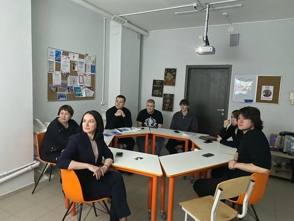 встреча директора с участниками.1..jpg