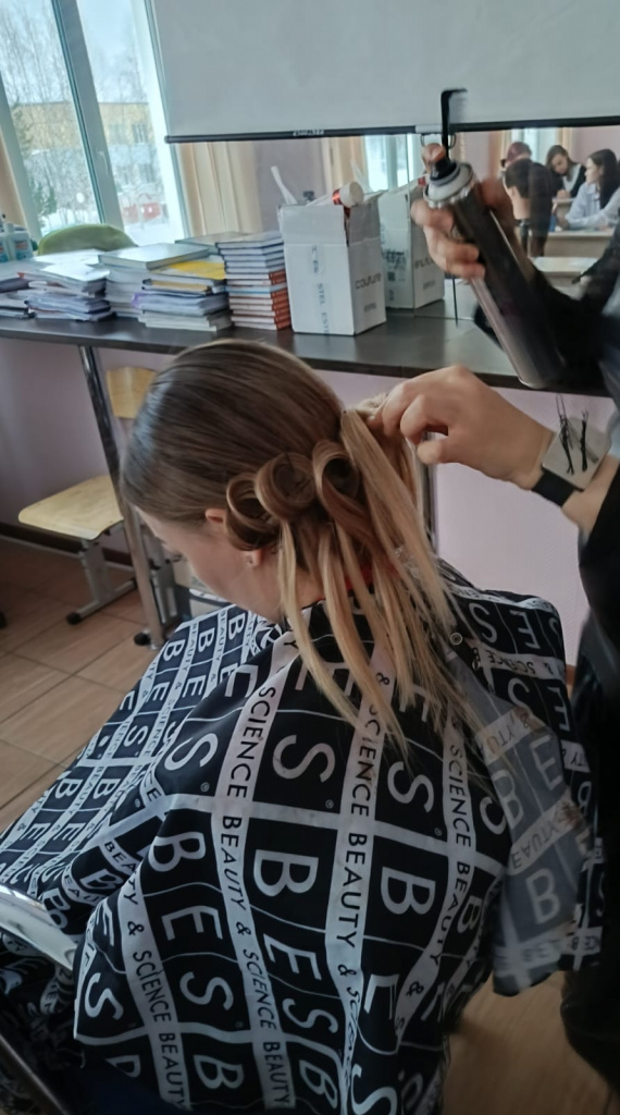 семинар по прическам.jpg