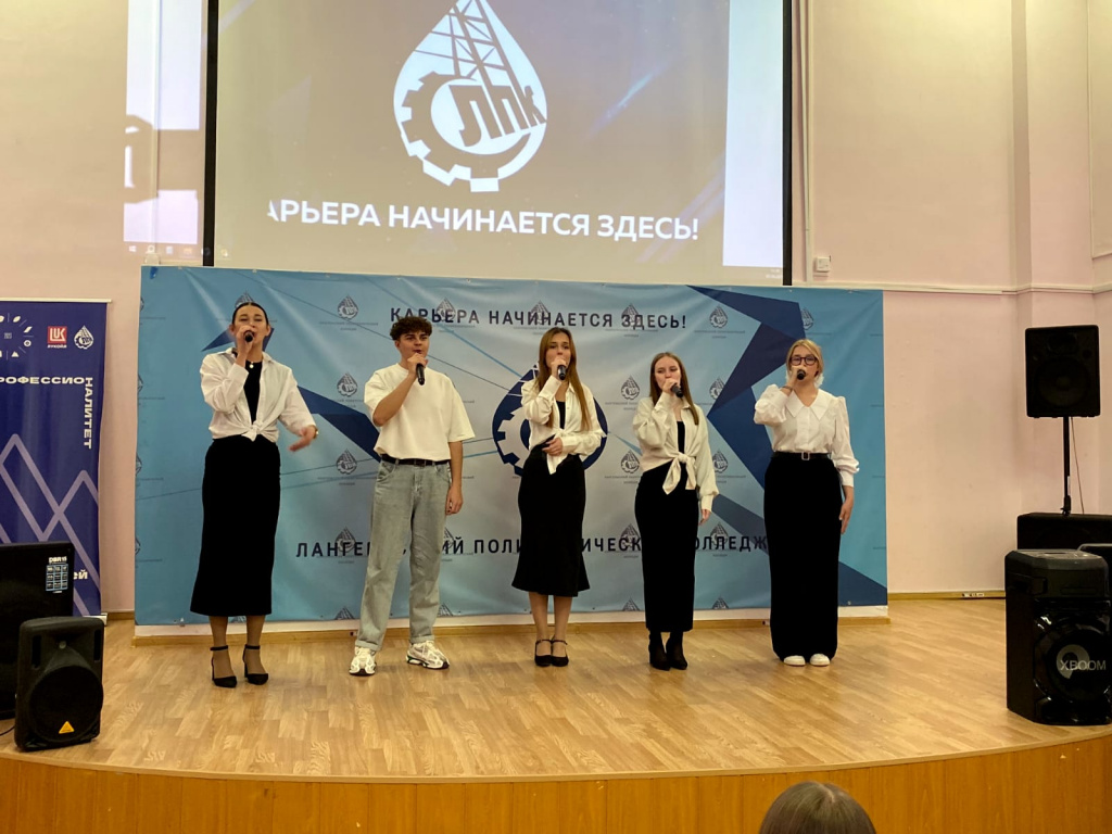 первокурсники_посвящение1.jpg