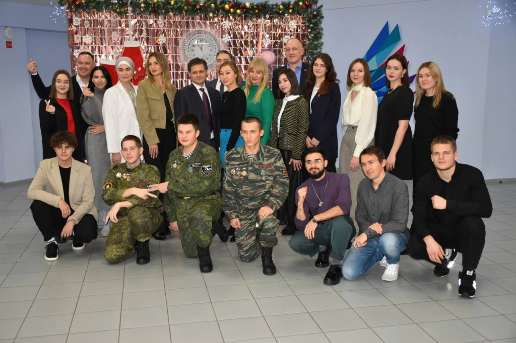 Встреча главы с молодёжью1.jpg